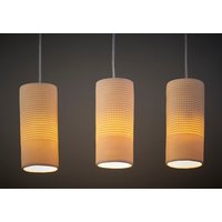 3 Weiße Porzellan Deckenleuchten, Kronleuchter Moderne Beleuchtung, Zylinder Lampenschirme Pendel Küchen Inselleuchte von rachelnadlerceramics