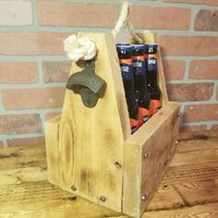 Rustikaler Altholz-Biercaddy - 6Er-Pack Tote Mit Flaschenöffner Rustikaler Altholz-Biercaddy - 6Er-Pack Tote Mit Flaschenöffner von reclaimedrecyclednyc