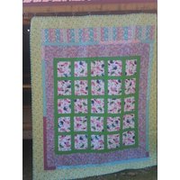 Volle Quilt Stückig Mit, Schöne Freigeist Stoffe Helle Fröhliche Blumen, Bäume Und Vogel von redbrickquilting