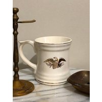 Vintage Herren Surrey Rasiertasse Mit Goldadler von rediscoverd