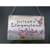 Private Liegewiese - Schild-Holz Im Vintagelook von renaswelten