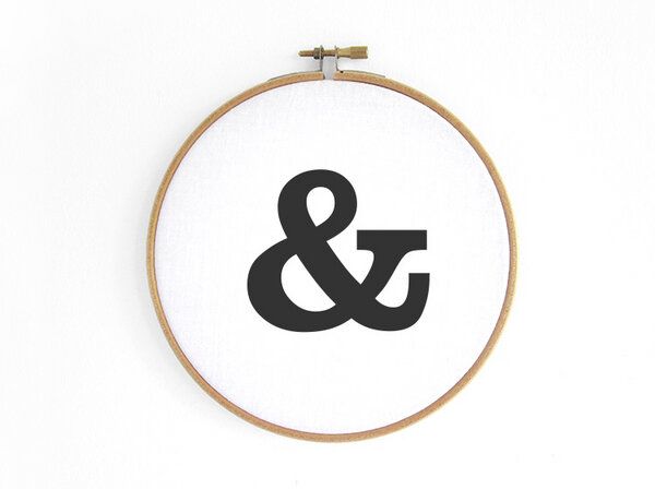 renna deluxe Ampersand im Stickrahmen renna deluxe Ampersand im Stickrahmen von renna deluxe