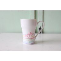 Vintage 1985 Pastell Rainbow "Soda" Tasse - 80S Kitsch Kitchen Vintage 1985 Pastell Rainbow "Soda" Tasse - 80S Kitsch Kitchen von retroandme