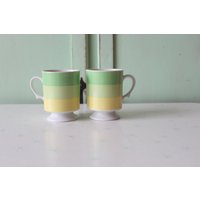 Retro Kaffeetassen Atomic Geometric 2Er-Set, 1960Er Jahre Mod Kitchen Retro Kaffeetassen Atomic Geometric 2Er-Set, 1960Er Jahre Mod Kitchen von retroandme