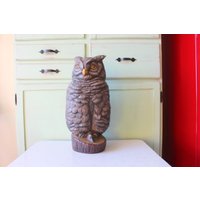 Riesige 1970Er Jahre Retro Eule Home Decor ....kitsch. Retro. Vogel. Liebe. Nach Hause. Dekor. Eulensammlung. Retro-Haushaltswaren. Figur Riesige 1970Er Jahre Retro Eule Home Decor ....kitsch. Retro. Vogel. Liebe. Nach Hause. Dekor. Eulensammlung. Retro-Haushaltswaren. Figur von retroandme