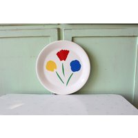 Vintage Regenbogen Blumen Tulpenteller Wohnungsaufhäuschen. 80Er Jahre Kitsch. Dienen. Dessert. Stapelbar. Seltener Vintage. Aufwändig. Floral von retroandme