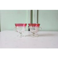Vintage Retro Kaffeebecher 2Er-Set. Gesetzt. Kitschig. Modell Retro Küche. 1960Er Jahre. 1970Er Trinken. Zierlich. Teestunde. Mitte Des Jahrhunderts von retroandme