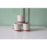 Vintage Retro Kaffeebecher 3Er Set...retrobecher. Gesetzt. Espresso. Kitschig. Braun. Weiß. Modell Retro Küche. 1960Er Jahre. 1970Er Trinken von retroandme