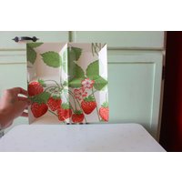 Vintage Erdbeer Teller Retro Blumen Dekor von retroandme