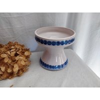 Vintage Studio Keramik Kerzenhalter Oder Vase, Studiokeramik, Ostdeutsche Keramik, Weiß Und Blau von retroflowerpower