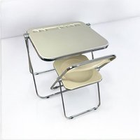 Kultiger "Platone' Schreibtisch Mit "Plia' Stuhl Von Giancarlo Piretti - Space Age Ikonen Im Moma Faltbarer von retrospaceship
