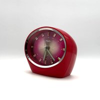 Vintage Wecker Rhythm No 51102 Made in Japan, 1960Er Jahre - Glänzendes Rot Und Chrom-Farbtöne Atomic Era Design von retrospaceship