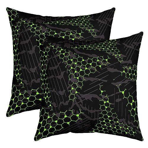 Jungen Fußball Kissenbezüge 50x50 Set von 2,Grün Geometrische Waben Hexagon Reversible Wurf Kissenbezüge Cases, Schwarz Camouflage Print Quadratische Kissenbezüge Set für Schlafzimmer Wohnzimmer von richhome