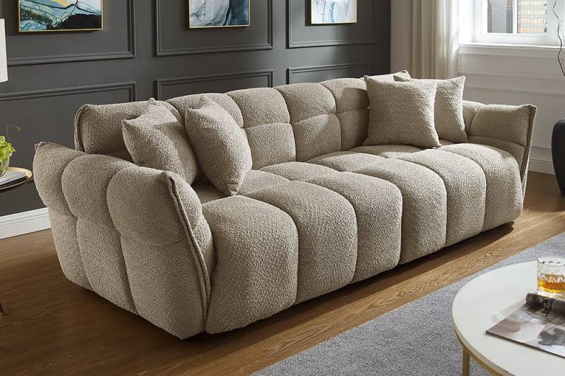 riess-ambiente 3-Sitzer CLOUD 260cm beige · XXL Couch mit Boucléstoff-Bezug und 4 Zierkissen, Einzelartikel 1 Teile, Bigsofa mit Federkern · Nosagunterfederung · Modern Design von riess-ambiente