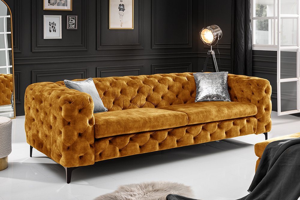 riess-ambiente 3-Sitzer MODERN BAROCK 235cm senfgelb · 3-Sitzer Couch aus Samt mit Federkern, Einzelartikel 1 Teile, Wohnzimmer · Sofa · Taschenfederkern · Chesterfield · Ziersteppung riess-ambiente 3-Sitzer MODERN BAROCK 235cm senfgelb · 3-Sitzer Couch aus Samt mit Federkern, Einzelartikel 1 Teile, Wohnzimmer · Sofa · Taschenfederkern · Chesterfield · Ziersteppung von riess-ambiente