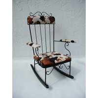 Schaukelstuhl Kuhfell, Schwarz Gemustert, Bauernhaus, Rustikal, Rustikal von rrdesigns561