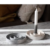 Kerzenständer/Kerzenhalter Aus Jesmonite Pastell Beige Grau Untersetzer Stein Marmor Kerzenständer/Kerzenhalter Aus Jesmonite Pastell Beige Grau Untersetzer Stein Marmor von rumahsaya