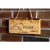 Hängendes Rustikales Holzschild - Groß-Lang Personalisiertes Geschenk Handgraviert Einzigartiges Hochzeitsgeschenk von rusticcraftdesign