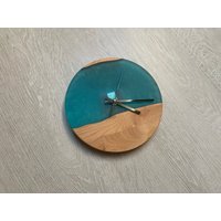 Wanduhr Aus Epoxidharz & Holz, Resin Uhr Handgemacht, Designer Wanddeko Unikat Modern von saarpoxy
