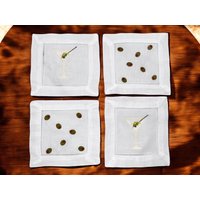 Gestickte Martini Olive Cocktail-Servietten Leinen-Baumwollmischung, 4Er-Set von savyneedleworks