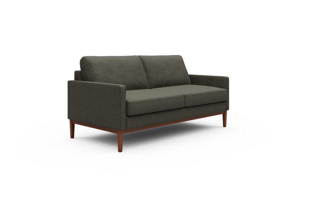 ScandinavianUpholstery Sofa Finn K373 PK2 335 Winter Moss Sama Oak, Dark Stained 2,5-Sitzer ScandinavianUpholstery Sofa Finn K373 PK2 335 Winter Moss Sama Oak, Dark Stained 2,5-Sitzer von scandinavianupholstery