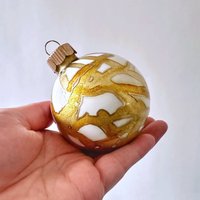 Handbemalte Goldene Wirbelglasverzierung Einzigartiges Feiertags-Andenken von schemata