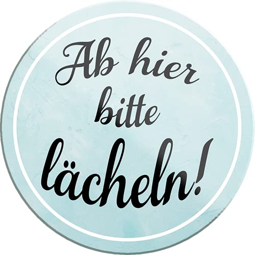 schilderkreis24 – Lustiger Spruch “Ab Hier Bitte lächeln.“ Magnet Deko Kühlschrankmagnet Humor witzige Geschenkidee Geburtstag Weihnachten 8x8 cm von schilderkreis24