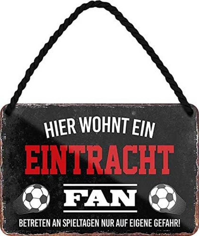 schilderkreis24 Metallschild Hier Wohnt ein Eintracht Fan von schilderkreis24