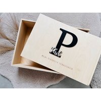 Erinnerungskiste Baby Kind - Erinnerungsbox Kiste Box Holz Geschenk Zur Geburt Taufe Name Großbuchstabe -Größe Xl von schmuckwert