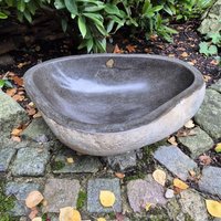 Flusssteinschale Steinschale Aus Naturstein Basalt Vogeltränke Hundenapf Schale Stein Natursteinschale Flusssteinschale Steinschale Aus Naturstein Basalt Vogeltränke Hundenapf Schale Stein Natursteinschale von schonesfuermenschen