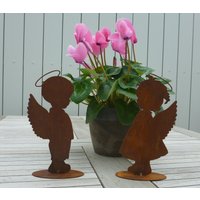 2Er Set Engel Zum Stellen 20 cm | Leo & Lotta Edelrostdekoration Für Den Garten 2Er Set Engel Zum Stellen 20 cm | Leo & Lotta Edelrostdekoration Für Den Garten von schongesehen