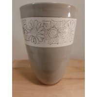 Große Vase Aus Keramik, Handbemalt, Spülmaschinenfest Große Vase Aus Keramik, Handbemalt, Spülmaschinenfest von schwarzweissundbunt