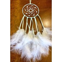 Mint-Mint-Grün & Weiß Feder Traumfänger/Glas Perlen Baby Kinderzimmer Dekor Wandhängen Boho Chic Schlafzimmer Wand-Dekor von seamingly60s