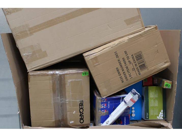 B-Ware Gemischter Sonderposten Retourenware Elektronik Designerstuhl Lampen 39x B-Ware Gemischter Sonderposten Retourenware Elektronik Designerstuhl Lampen 39x von second-circle