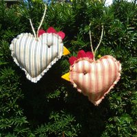 Huhn Ornamente, Paar Land Hühner Türklinke Kleiderbügel, Bauernhaus Dec, Rustikale Gestreifte Küken Rückspiegel, Weihnachten Dec Huhn Ornamente, Paar Land Hühner Türklinke Kleiderbügel, Bauernhaus Dec, Rustikale Gestreifte Küken Rückspiegel, Weihnachten Dec von sewnansidesigns