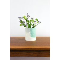 Kleine 100 % Wolle Eingewickelte Glasvase in Aqua Und Petrol Tönen, Moderne Abstrakte Knospe Vase, Gefilzte & Up-Cycled Glas Dekor Stück, Frühling von sheepcreekstudio