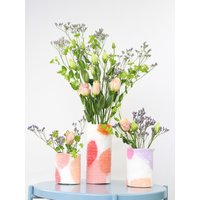 Set Mit Drei Glasvasen Aus 100% Wolle, Moderne Abstrakte Designstücke, Gefilzte Wolle Und Recycelte Glasgefäße, Hübsche Frühlingsvasen von sheepcreekstudio