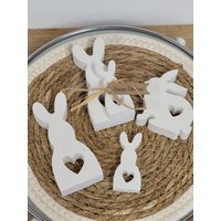Hase Mit Herz I Deko Hasen Set Osterhasen Dekorative Verschiedene Größen Ostern Frühling Raysin Weiß Hase Mit Herz I Deko Hasen Set Osterhasen Dekorative Verschiedene Größen Ostern Frühling Raysin Weiß von shineDsign