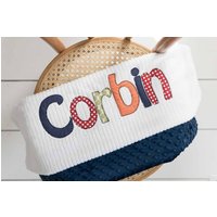 Babydecke Mit Monogramm in Storm, Dunkelblauem Dot Minky & Weißer Chenille, Personalisiert Dem Vornamen Ihres Babys Bunten Stoffen von shopMADEsmall