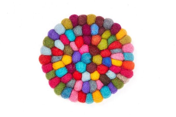 short'n'pietz handgefilzte Glasuntersetzer aus Filzkugeln von short'n'pietz