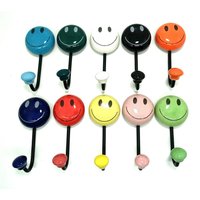 Multi Farbe Lächeln Gesicht Keramik Wand Haken Handgemalte Wandhaken Metall Hängen Für Handtücher Kleidung Mantel Regenschirme Schals Wandhalter Multi Farbe Lächeln Gesicht Keramik Wand Haken Handgemalte Wandhaken Metall Hängen Für Handtücher Kleidung Mantel Regenschirme Schals Wandhalter von shwetcreation