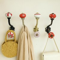Rote Vintage Keramik Wandhaken - Dekorative Hut-, Taschen- Oder Kleiderhaken Rote Vintage Keramik Wandhaken - Dekorative Hut-, Taschen- Oder Kleiderhaken von shwetcreation