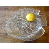 Großer Fisch Servier Teller Glas Platte Frankreich Vintage von siebenundsiebzig