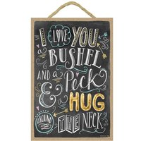 Ich Liebe Dich Einen Scheffel Und Peck & Hug A Um Den Hals Kreide-Art-Look-Niedliches Schönes Hölzernes Hängendes Zeichen 7 "x 10, 5" Made in Usa von signsandstuffaz