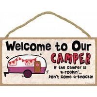 Willkommen in Unserem Camper Wenn Der A-Rockin Ist ... Kommen Sie Nicht Hängendes Holzschild Made Usa Geschenk Home 10 "x5" Schneller Kostenloser Willkommen in Unserem Camper Wenn Der A-Rockin Ist ... Kommen Sie Nicht Hängendes Holzschild Made Usa Geschenk Home 10 "x5" Schneller Kostenloser von signsandstuffaz