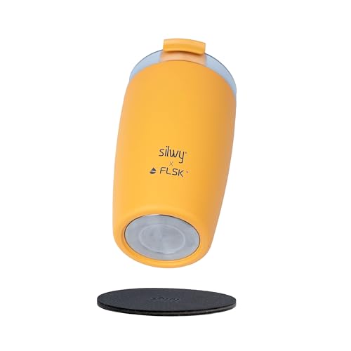 silwy® Magnet-Thermobecher TO GO SUNRISE mit Metall-Nano-Gel-Pad. Standfester Cup, der nicht umfällt: Magnetboden und flexibles Pad als Gegenpol ziehen sich an. Für Camping, Boot, Zug, Auto (orange) von silwy einfach anziehend.