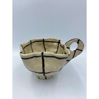 Crumpled Grid Mug Crumpled Grid Mug von sisitonia