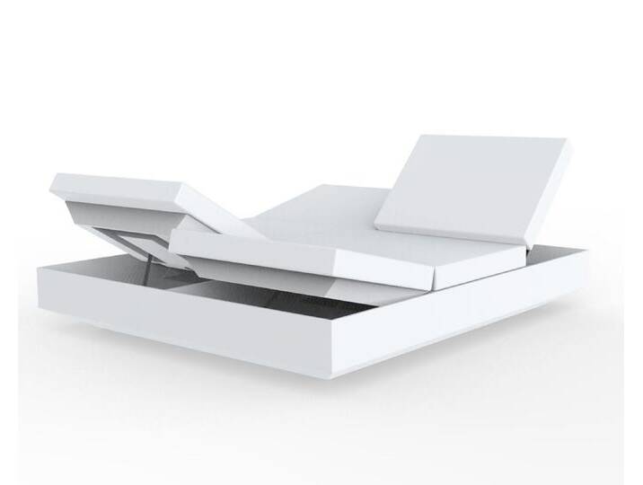 Vondom »VELA« Outdoor Daybed eckig mit 4 verstellbaren Rückenlehnen Lackiert Hochglanz / Bronze mit Bezug Silvertex Bronze 0005 Vondom »VELA« Outdoor Daybed eckig mit 4 verstellbaren Rückenlehnen Lackiert Hochglanz / Bronze mit Bezug Silvertex Bronze 0005 von slewo