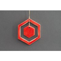 Keramik Ornament - Handgemachte Rote Sechseck Weihnachtsverzierung Fenster Dekor von slowjaneStudio