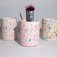 stiftehalter Terrazzo Bunt in Beton Optik, Runder Design Pinselhalter von smARTwithlove